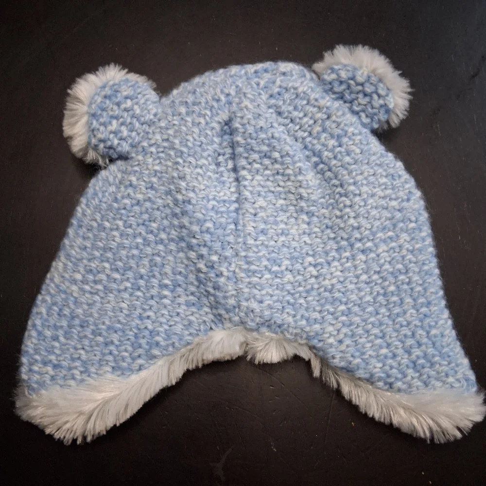Toby & Me NWOT Polar Bear Hat   Size 12-24 Months